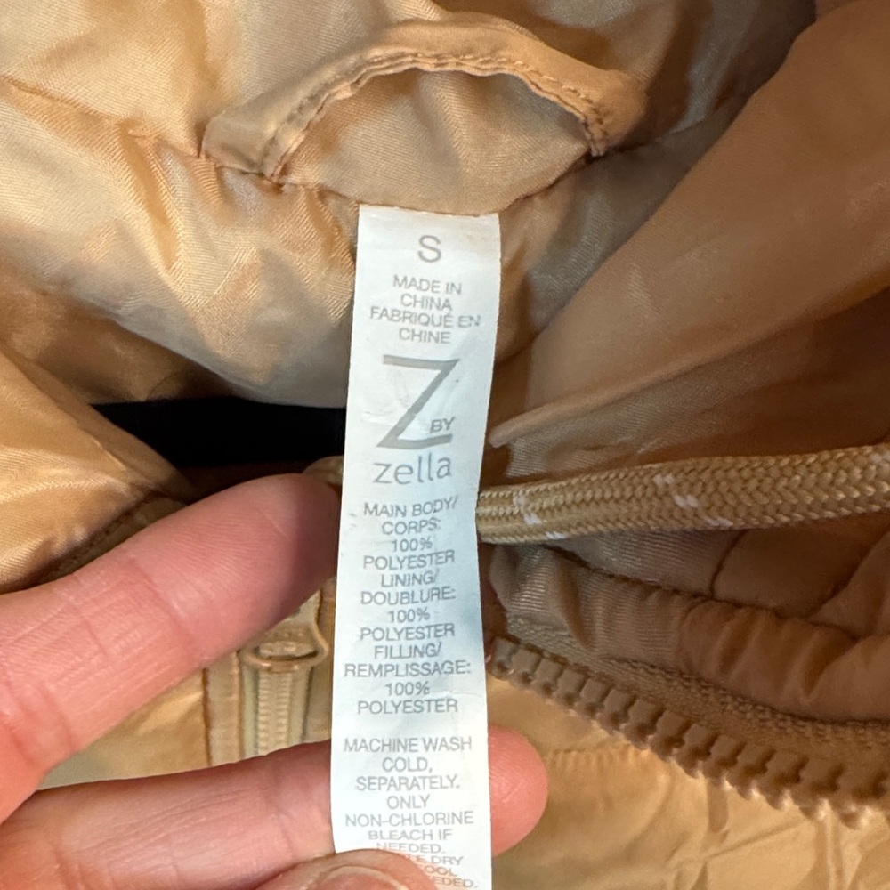 Zella Althetic from Nordstroms Beige Puffer Vest - Picture 2 of 6